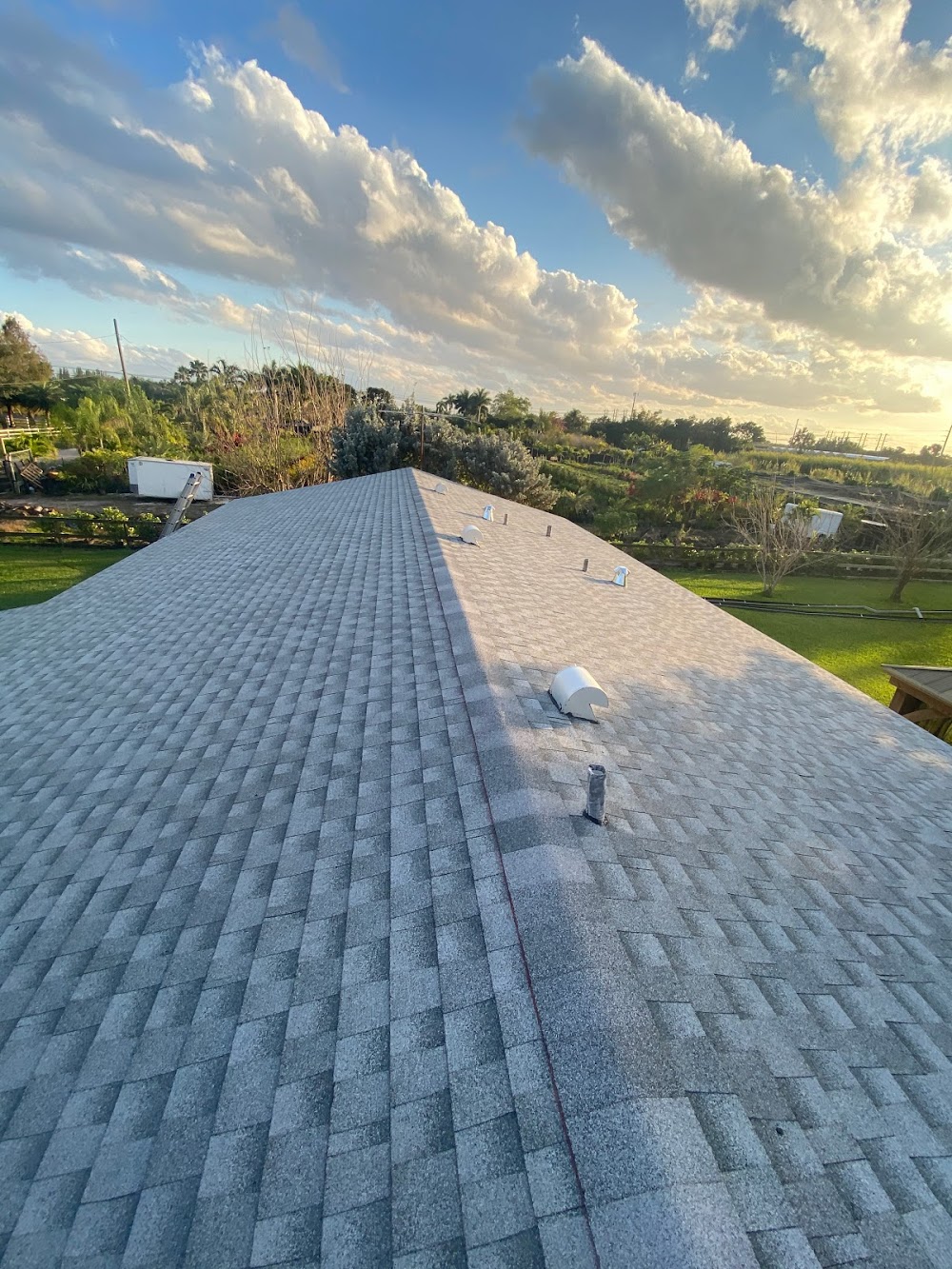 Rocky’s Roofing Co Inc