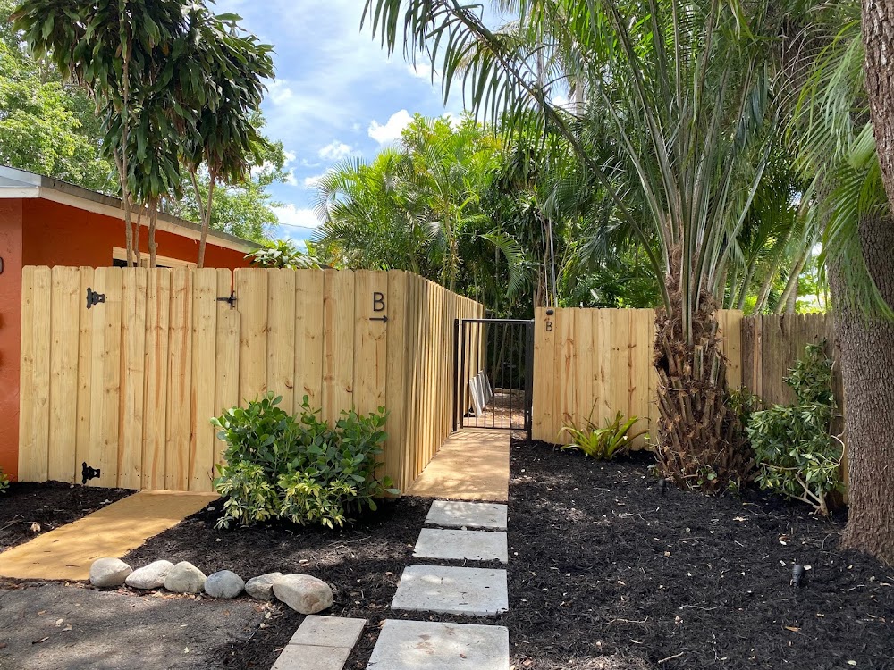 A-HINZE FENCE CONTRACTORS